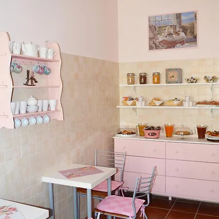 فندق مبيت وإفطار Nel Cortile Segreto